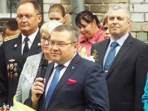 Баллада о свечах  (Дождь притаился за окном, туман поссорился с дождем..) Александр Лобановский